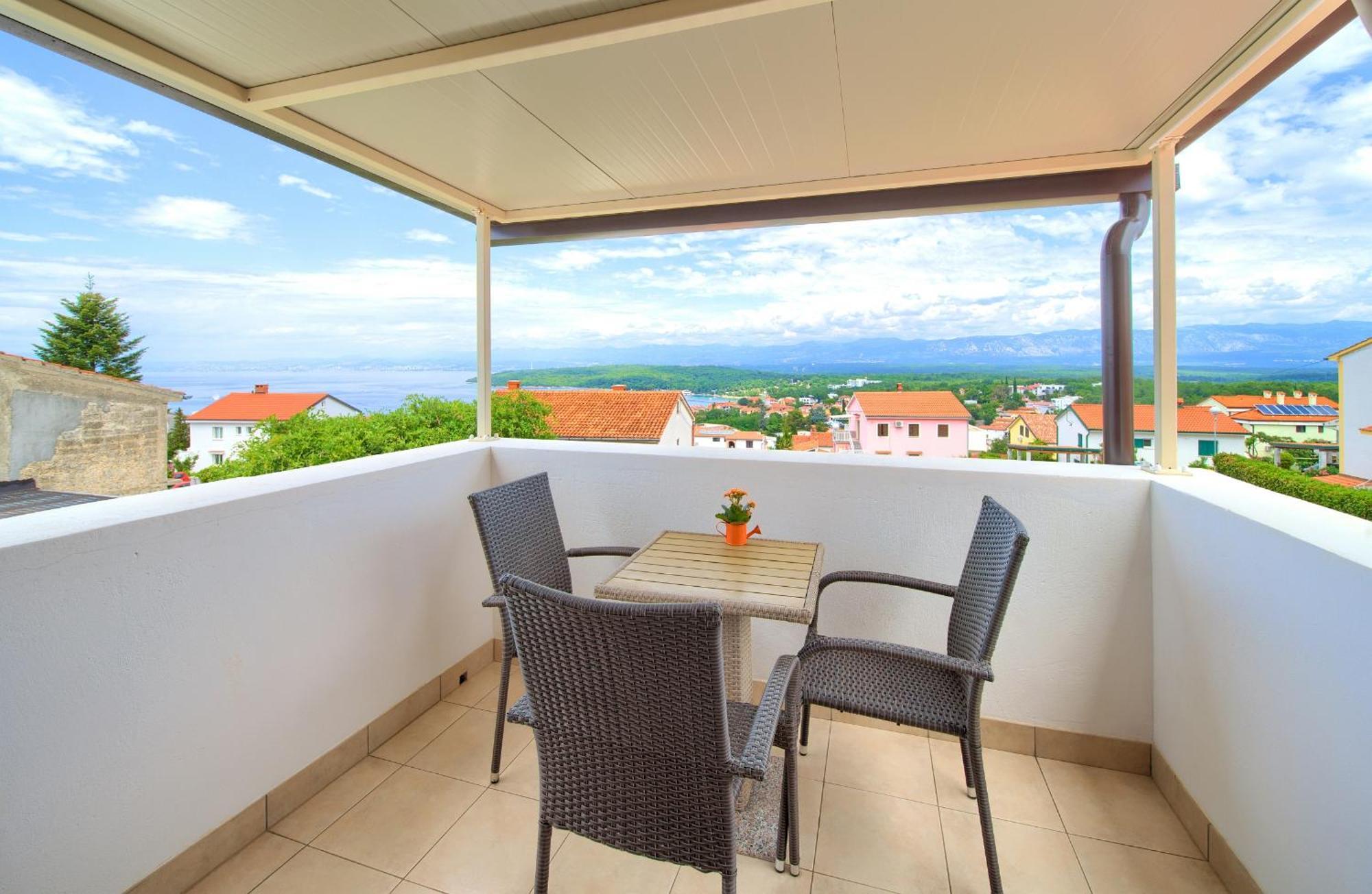 Apartment Val Njivice Eksteriør bilde