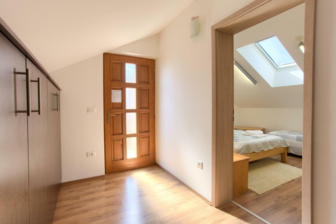 Apartment Val Njivice Eksteriør bilde